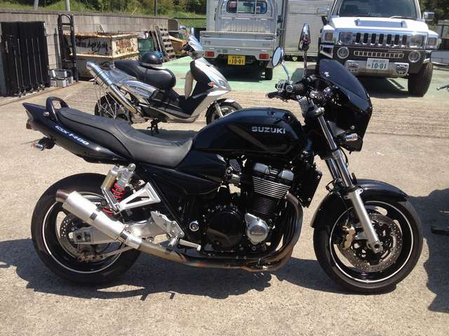 製作車輌P011-GSX1400